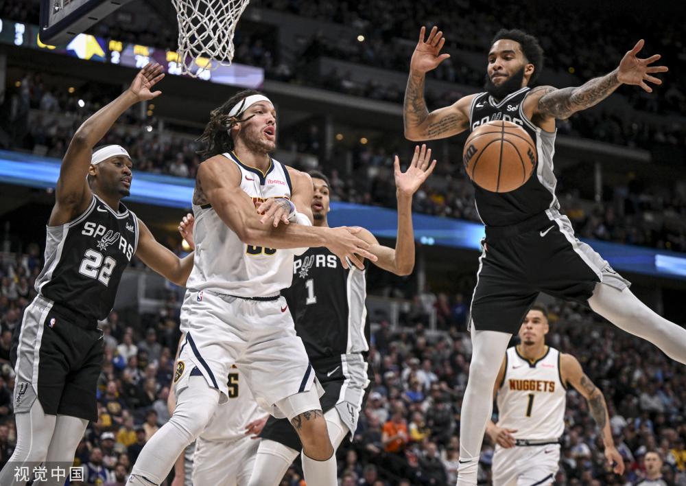 与了两次球 与了两次球